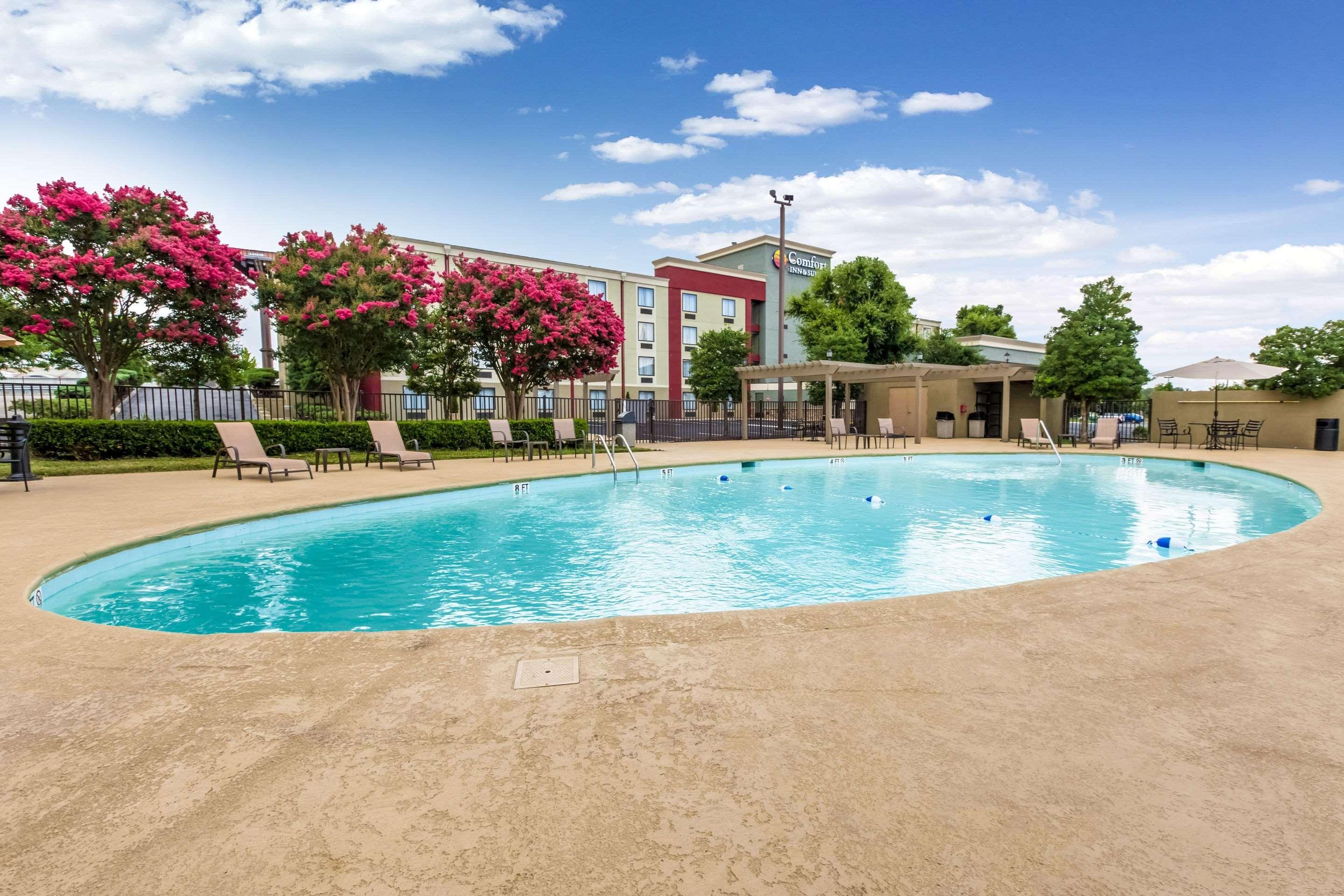 Comfort Inn & Suites Knoxville West Exterior photo